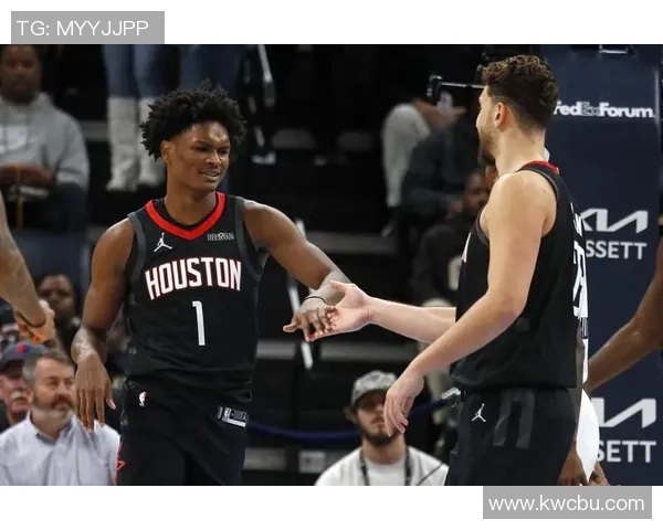 火箭胜爵士，取得两连胜——团队合作与年轻天才的完美结合